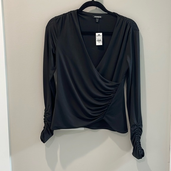 NWT Express Elegant Long Blouse Size XS - Picture 1 of 5